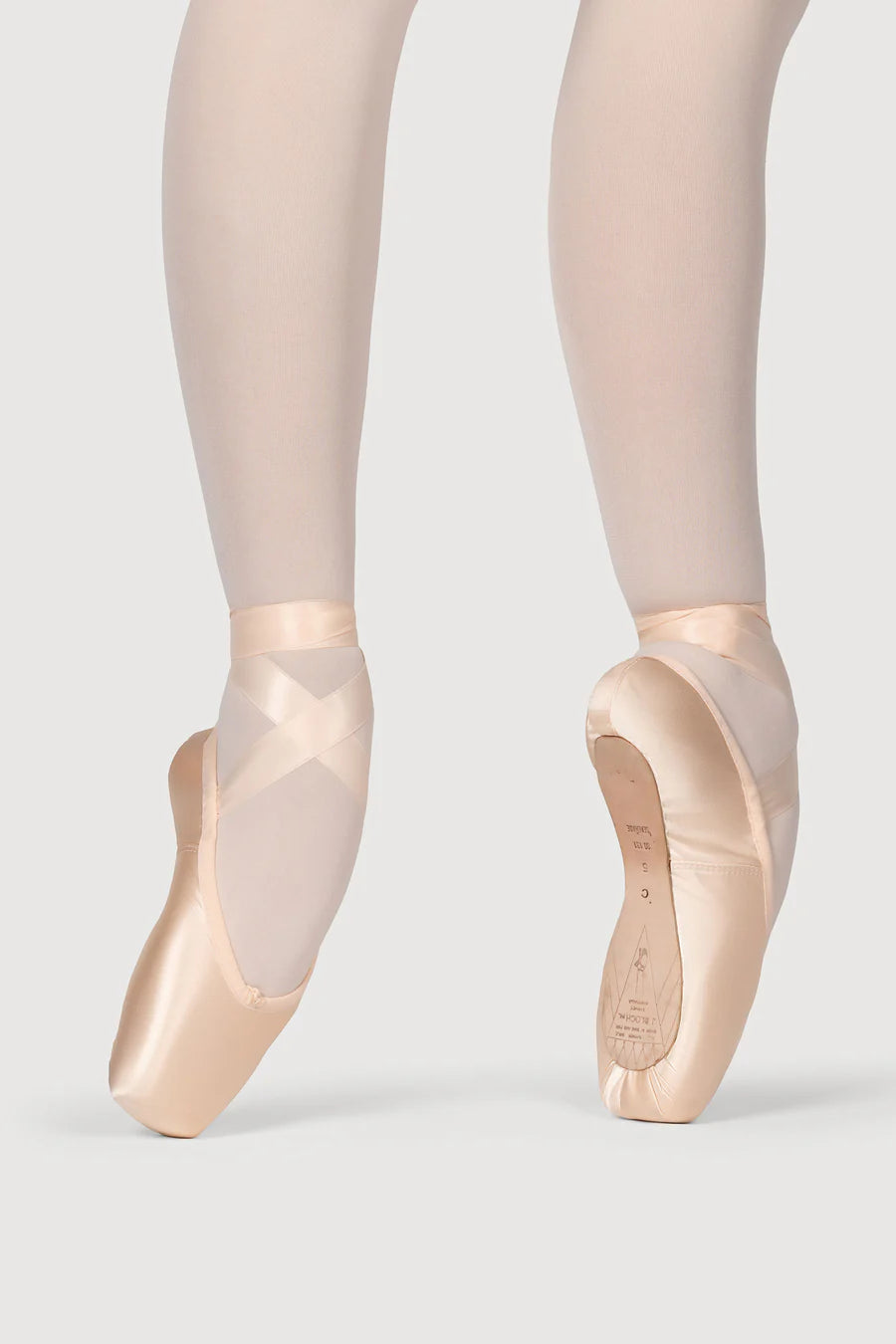 S0131S Serenade Pointe Shoe Strong