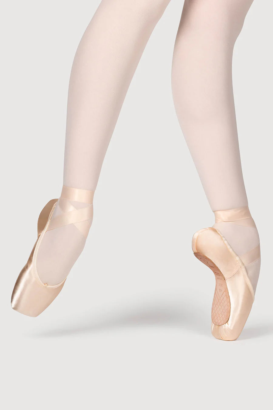 S0160 European Balance Pointe Shoe